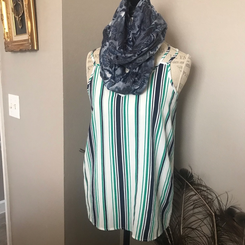 Tank/Shell White. Green, blue